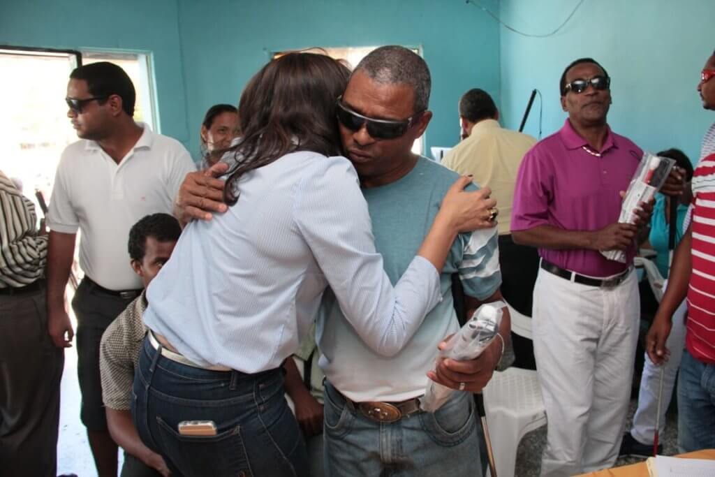 Fundación Francina entrega de Bastones a Alianza Dominicana